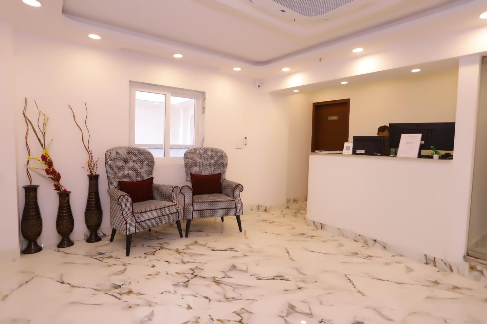 Pk Boutique Hotel Нойда Экстерьер фото