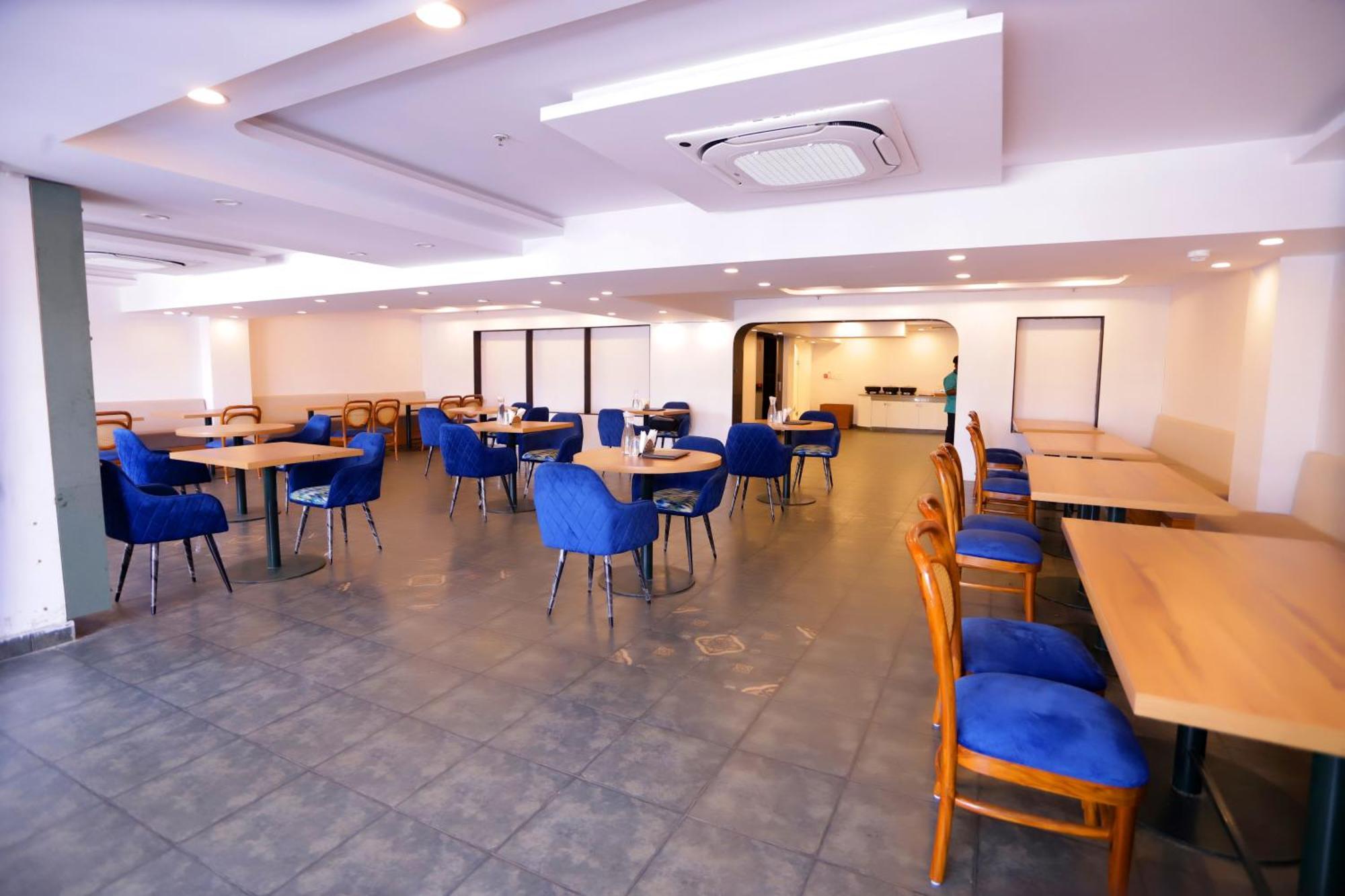 Pk Boutique Hotel Нойда Экстерьер фото