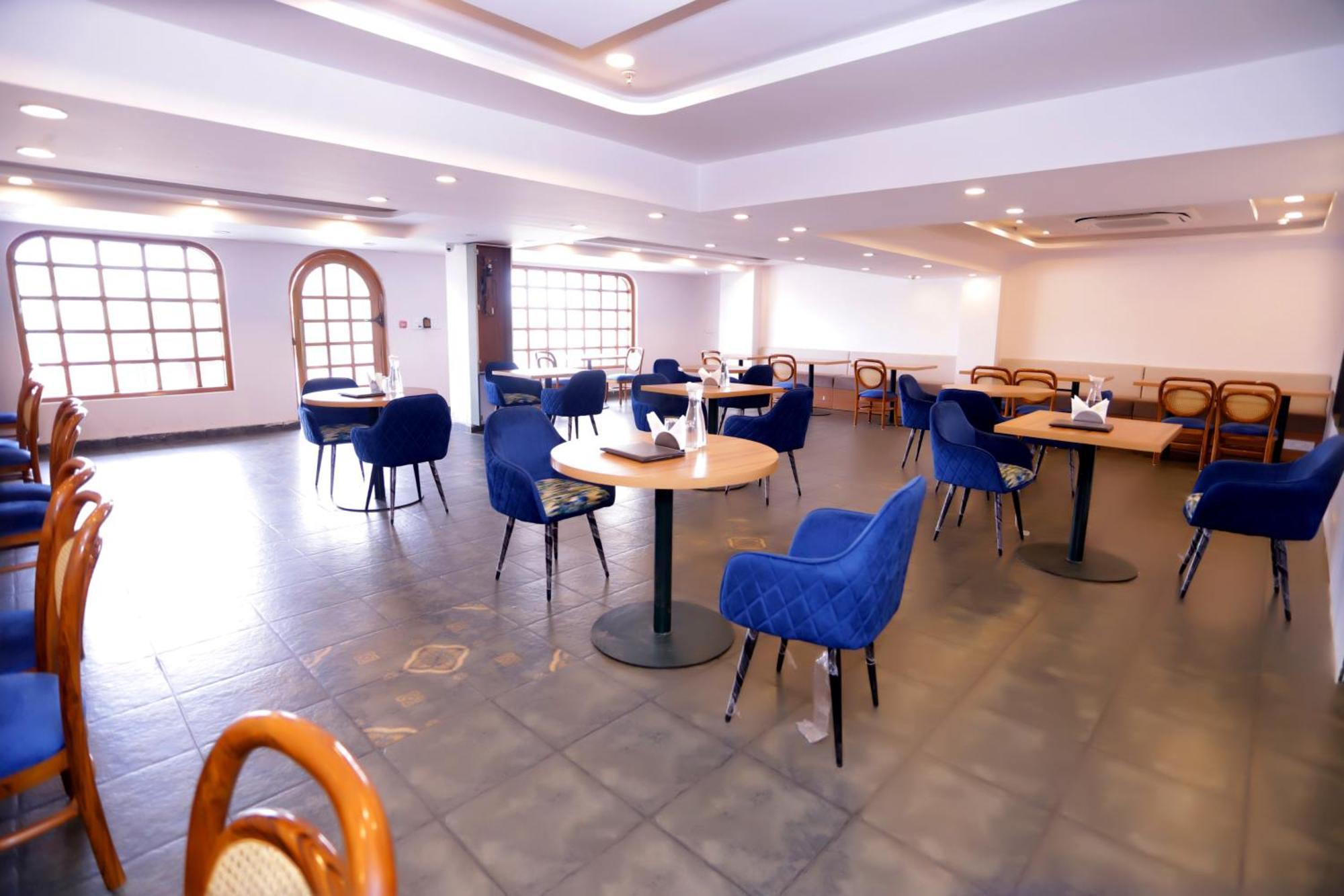 Pk Boutique Hotel Нойда Экстерьер фото