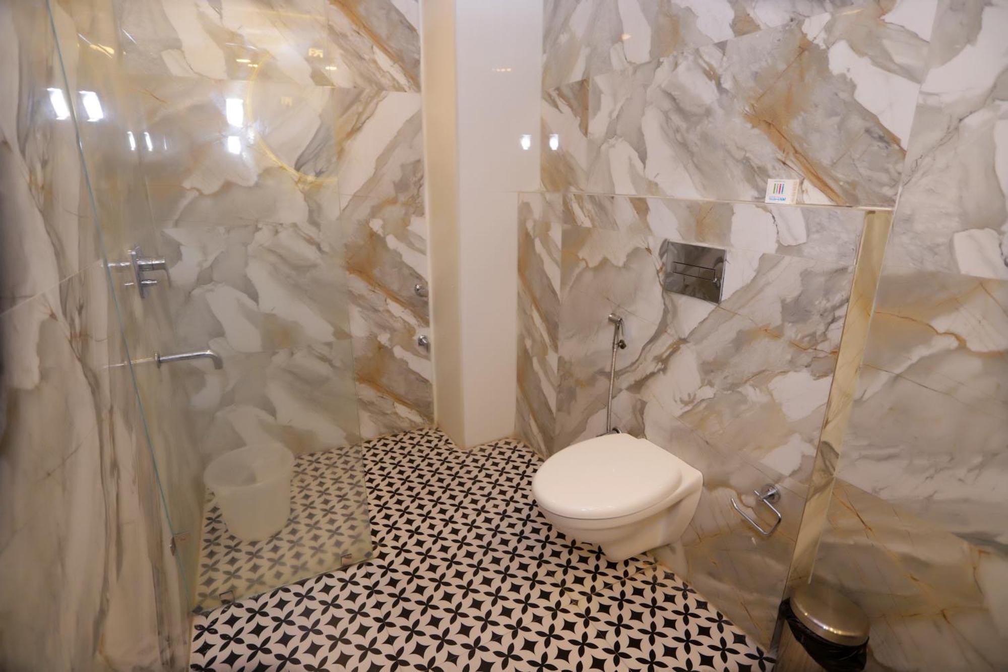 Pk Boutique Hotel Нойда Экстерьер фото